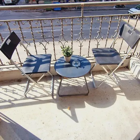 Apartment Closer 